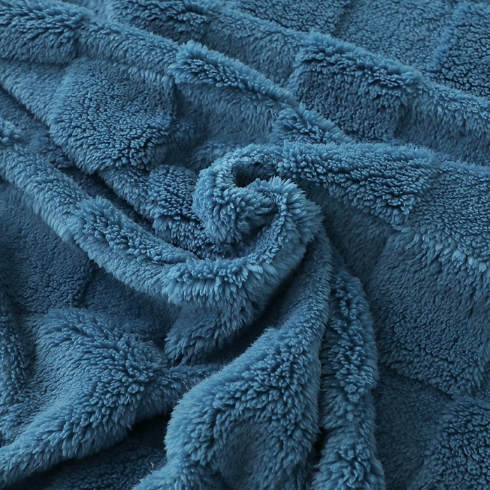 91家纺网 家纺一手货源 找家纺 栩裕纺织 2025新款意大利面包格毛毯-卷边款 面包格-蓝色