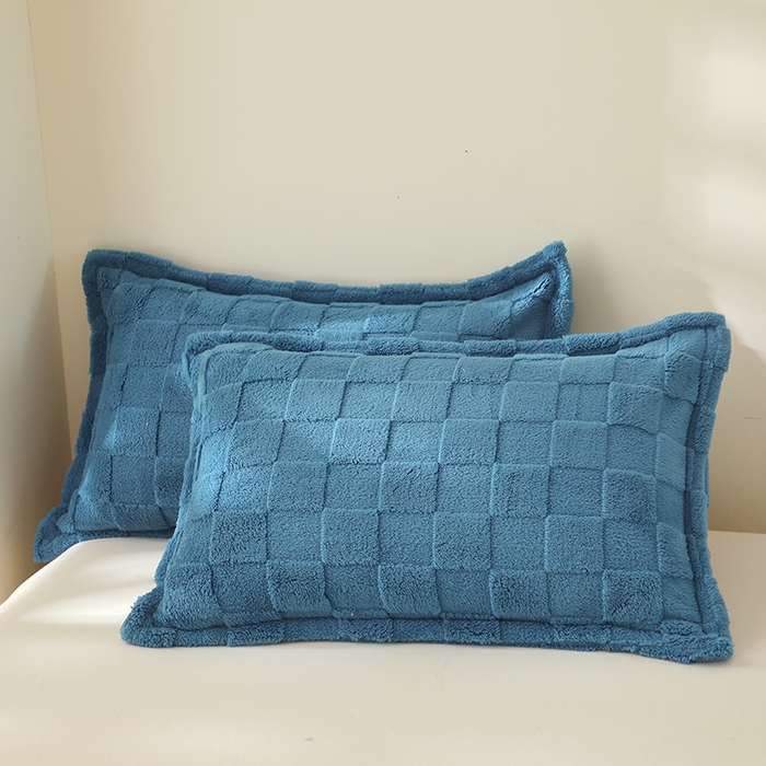 91家纺网 家纺一手货源 找家纺 栩裕纺织 2025新款意大利面包格毛毯-卷边款 面包格-蓝色