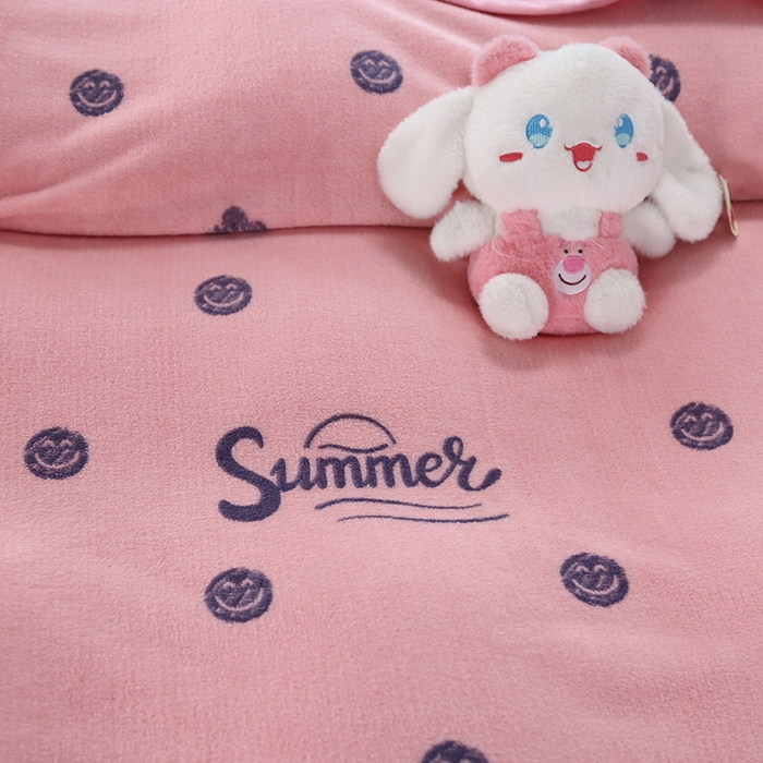 91家纺网 家纺一手货源 找家纺 伊凡毯业 2025新款260克云貂绒毛毯盖毯子直播爆款跑量毛毯 开心笑脸