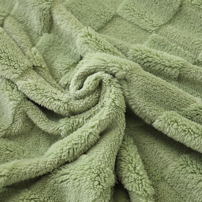 91家纺网 家纺一手货源 找家纺 栩裕纺织 2025新款意大利面包格毛毯-卷边款 面包格-抹茶绿