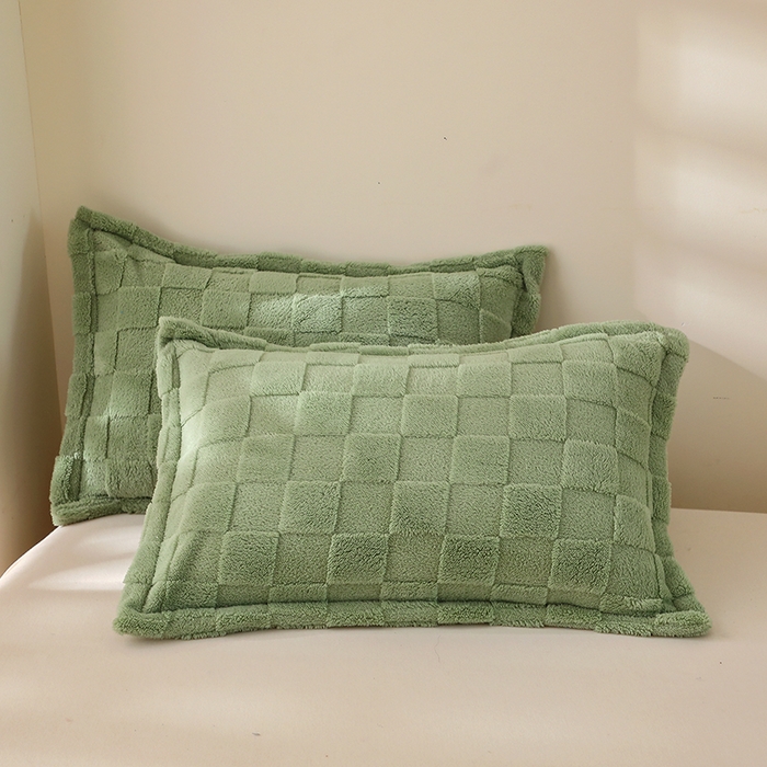 91家纺网 家纺一手货源 找家纺 栩裕纺织 2025新款意大利面包格毛毯-卷边款 面包格-抹茶绿