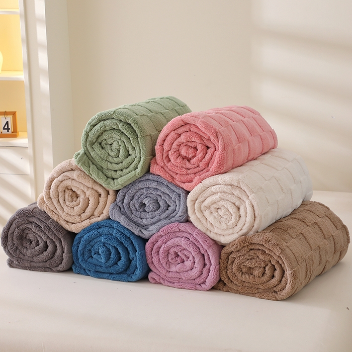 91家纺网 家纺一手货源 找家纺 栩裕纺织 2025新款意大利面包格毛毯-卷边款 面包格-浅卡其