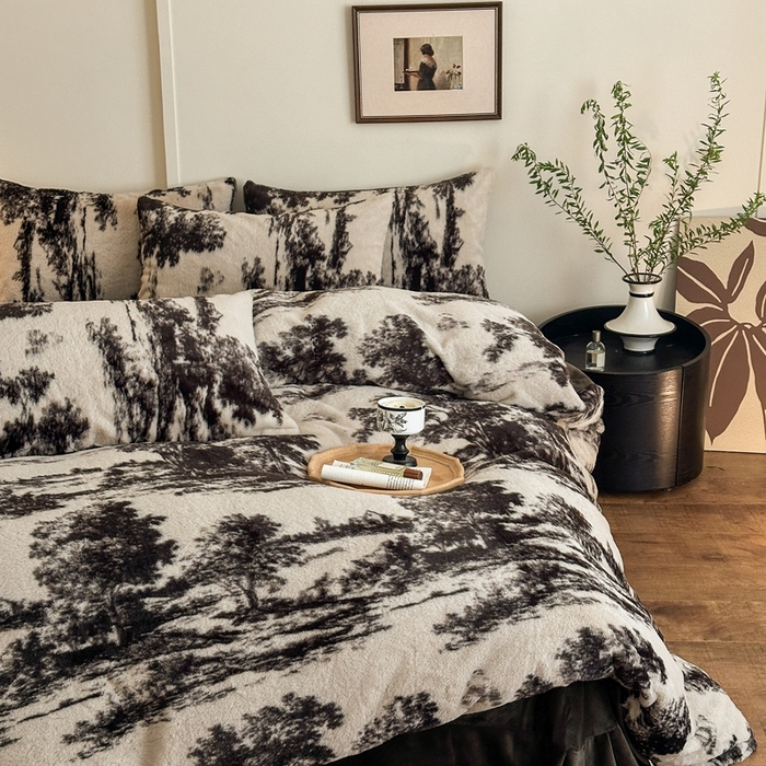 91家纺网 家纺一手货源 找家纺 （总）十里居 2025新款兔毛印花法式轻奢系列牛奶绒四件套