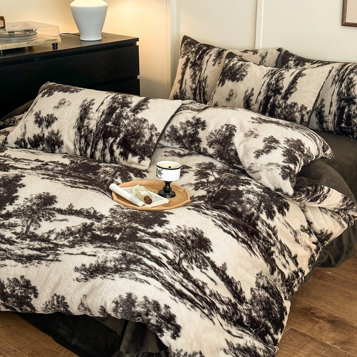 91家纺网 家纺一手货源 找家纺 （总）十里居 2025新款兔毛印花法式轻奢系列牛奶绒四件套