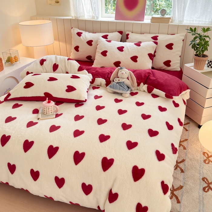 91家纺网 家纺一手货源 找家纺 十里居 2025新款lns爱心系列兔毛牛奶绒四件套 爱心系列 爱心-红