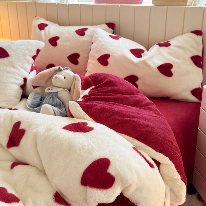 91家纺网 家纺一手货源 找家纺 十里居 2025新款lns爱心系列兔毛牛奶绒四件套 爱心系列 爱心-红