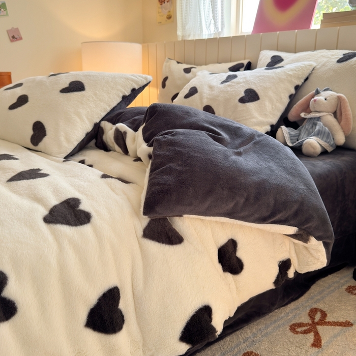 91家纺网 家纺一手货源 找家纺 十里居 2025新款lns爱心系列兔毛牛奶绒四件套 爱心系列 爱心-灰