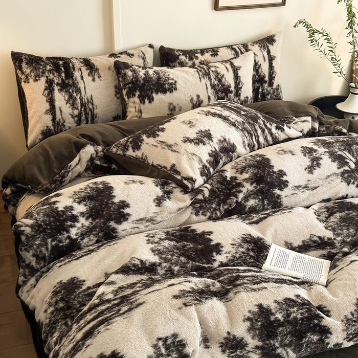 91家纺网 家纺一手货源 找家纺 十里居 2025新款兔毛印花法式轻奢系列牛奶绒四件套 法式白