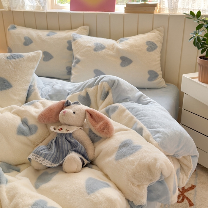 91家纺网 家纺一手货源 找家纺 十里居 2025新款lns爱心系列兔毛牛奶绒四件套 爱心系列 爱心-蓝