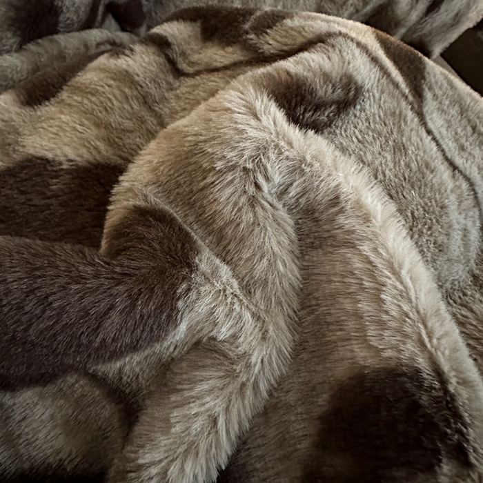 91家纺网 家纺一手货源 找家纺 十里居 2025新款兔毛印花法式轻奢系列牛奶绒四件套 花海