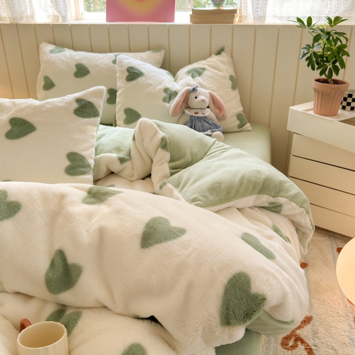 91家纺网 家纺一手货源 找家纺 十里居 2025新款lns爱心系列兔毛牛奶绒四件套 爱心系列 爱心-绿