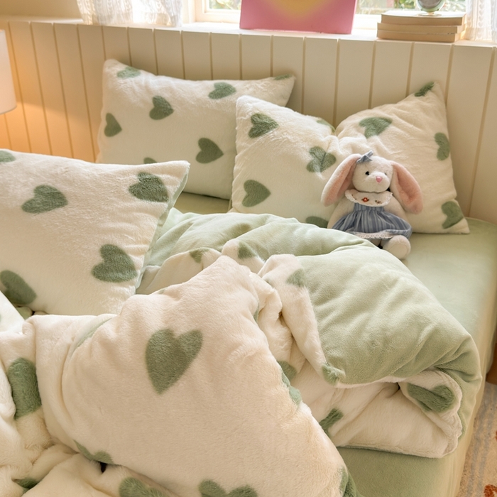 91家纺网 家纺一手货源 找家纺 十里居 2025新款lns爱心系列兔毛牛奶绒四件套 爱心系列 爱心-绿