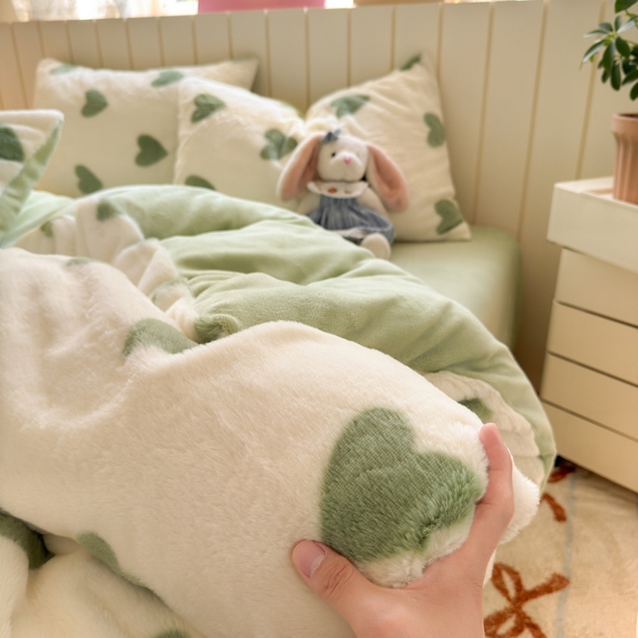 91家纺网 家纺一手货源 找家纺 十里居 2025新款lns爱心系列兔毛牛奶绒四件套 爱心系列 爱心-绿