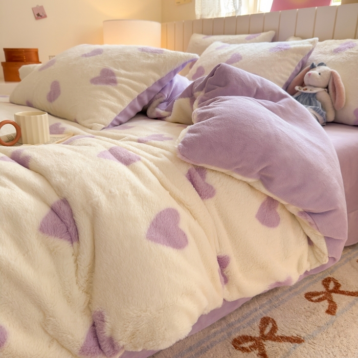91家纺网 家纺一手货源 找家纺 十里居 2025新款lns爱心系列兔毛牛奶绒四件套 爱心系列 爱心-紫