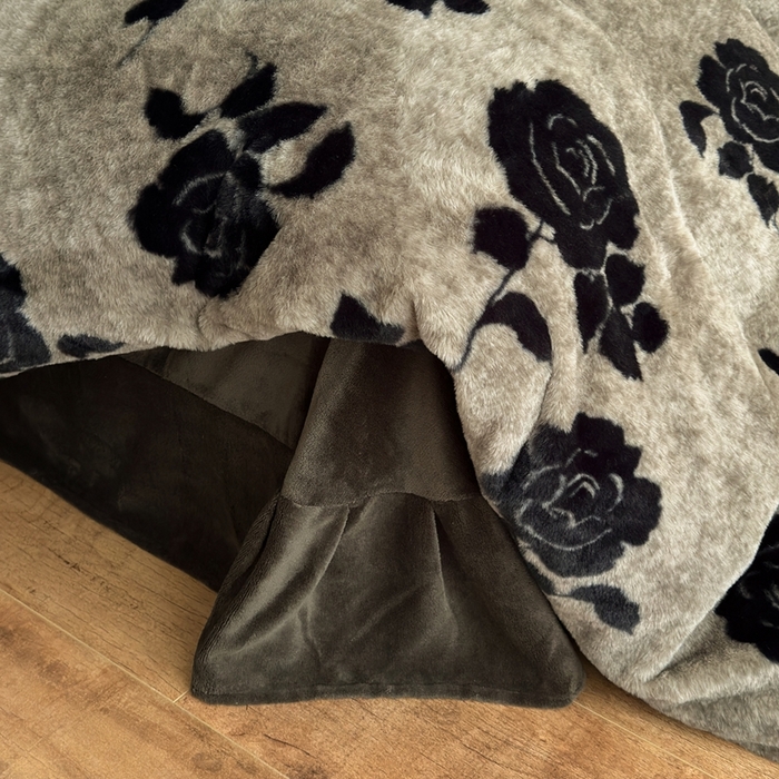 91家纺网 家纺一手货源 找家纺 十里居 2025新款兔毛印花法式轻奢系列牛奶绒四件套 玫瑰