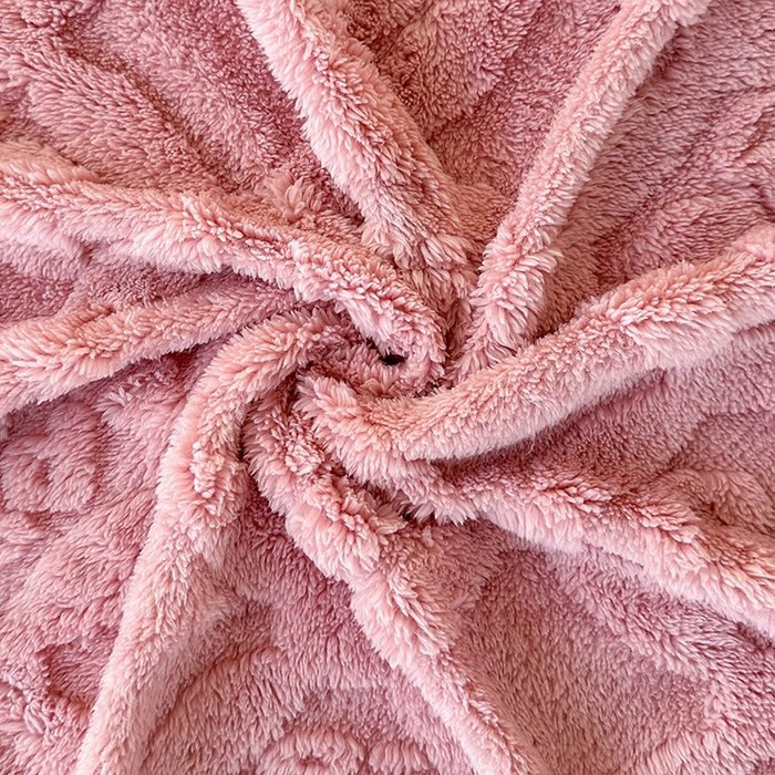 91家纺网 家纺一手货源 找家纺 栩裕纺织 2025新款塔芙绒三叶草提花毛毯-卷边款 樱花粉