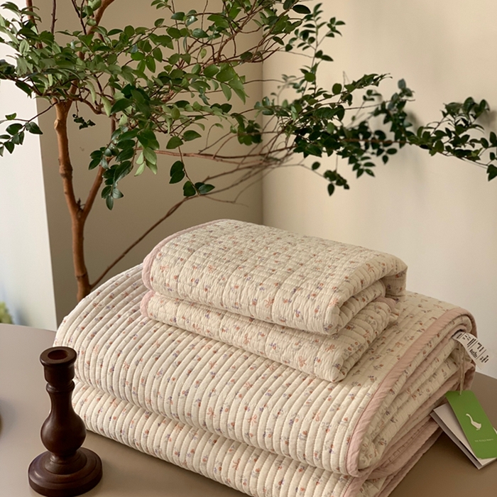 91家纺网 家纺一手货源 找家纺 汇庭 2025新款亲肤舒适全棉纯棉床盖三件套 蝶雅