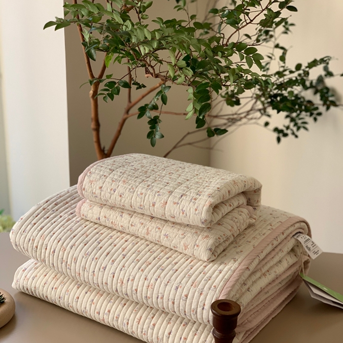 91家纺网 家纺一手货源 找家纺 汇庭 2025新款亲肤舒适全棉纯棉床盖三件套 蝶雅