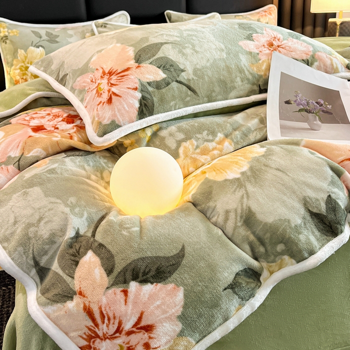 91家纺网 家纺一手货源 找家纺 （总推）诺梵2025新款牛8斤奶绒印花包边四件套