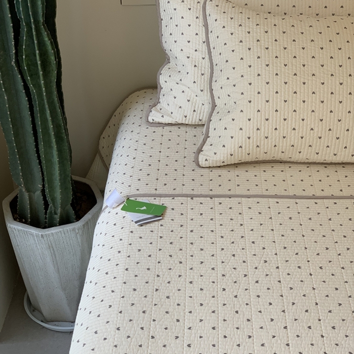 91家纺网 家纺一手货源 找家纺 汇庭 2025新款亲肤舒适全棉纯棉床盖三件套 卡卡爱心