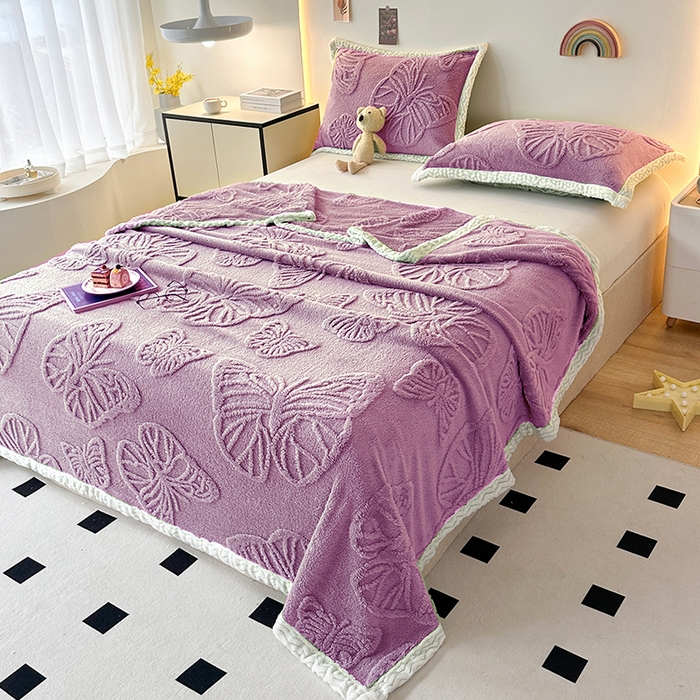 91家纺网 家纺一手货源 找家纺 （总）栩裕纺织 2025新款塔芙绒蝴蝶提花毛毯包边款