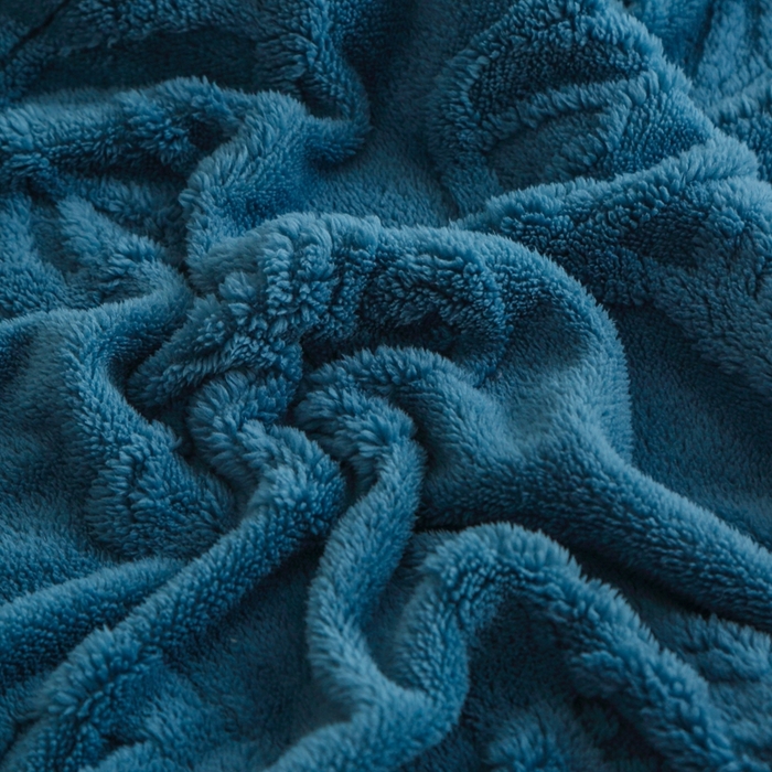 91家纺网 家纺一手货源 找家纺 栩裕纺织 2024新款蝴蝶提花卷边款多功能毛毯 孔雀蓝-卷边款