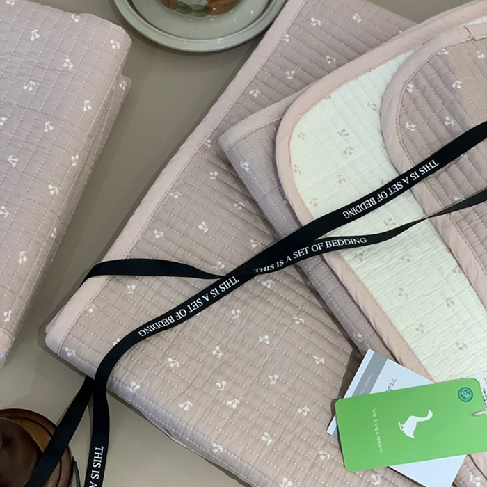 91家纺网 家纺一手货源 找家纺 汇庭 2025新款亲肤舒适全棉纯棉床盖三件套 樱桃粉