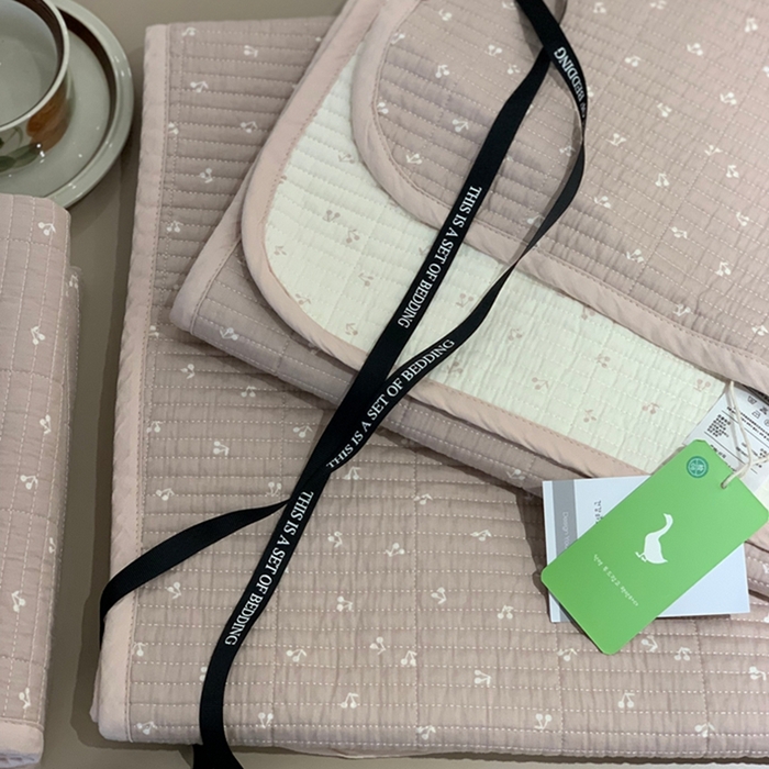 91家纺网 家纺一手货源 找家纺 汇庭 2025新款亲肤舒适全棉纯棉床盖三件套 樱桃粉