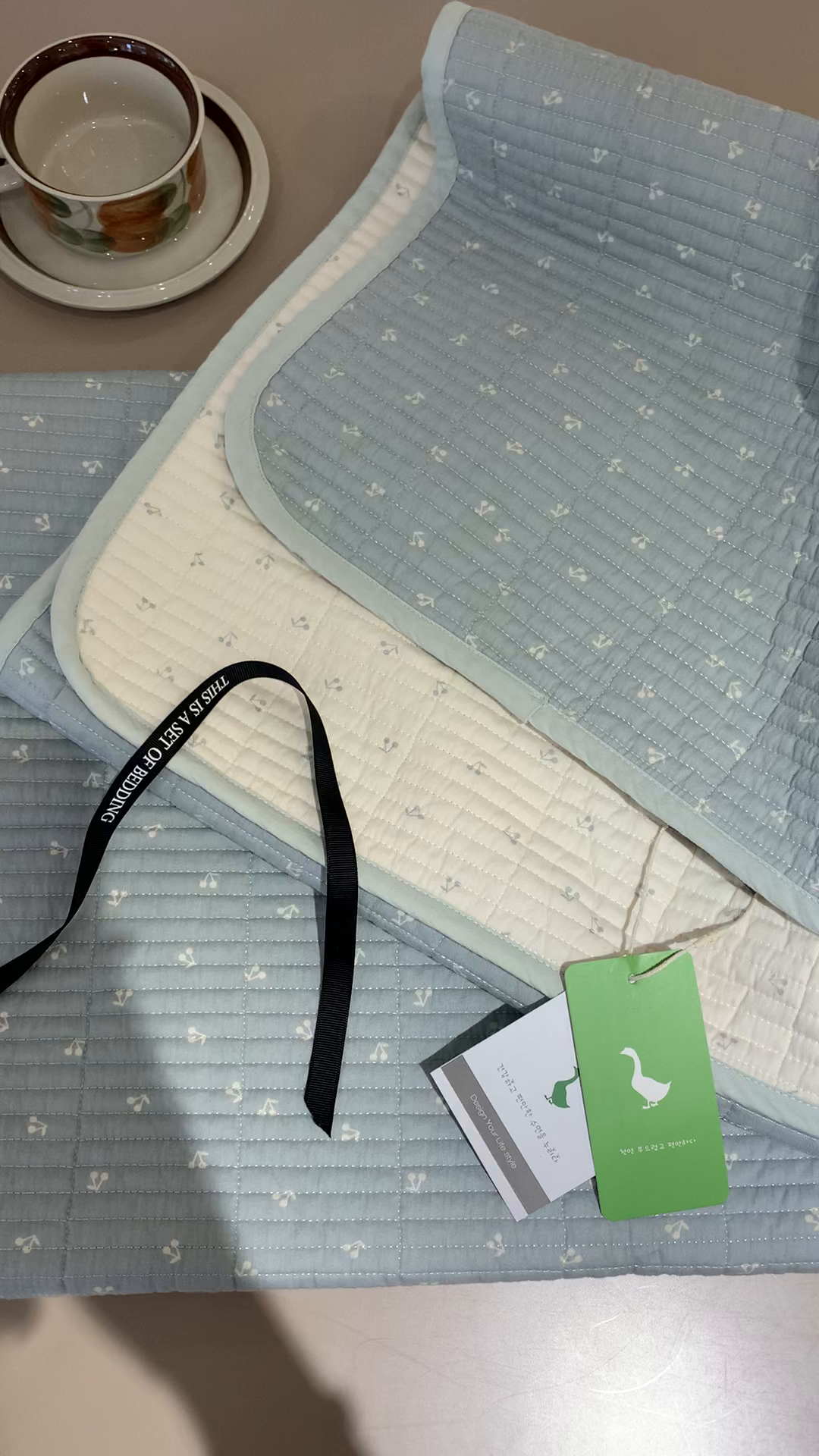 91家纺网 家纺一手货源 找家纺 汇庭 2025新款亲肤舒适全棉纯棉床盖三件套 樱桃蓝