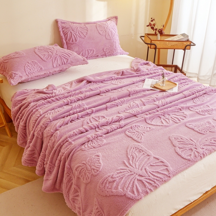 91家纺网 家纺一手货源 找家纺 栩裕纺织 2024新款蝴蝶提花卷边款多功能毛毯 玫瑰粉-卷边款