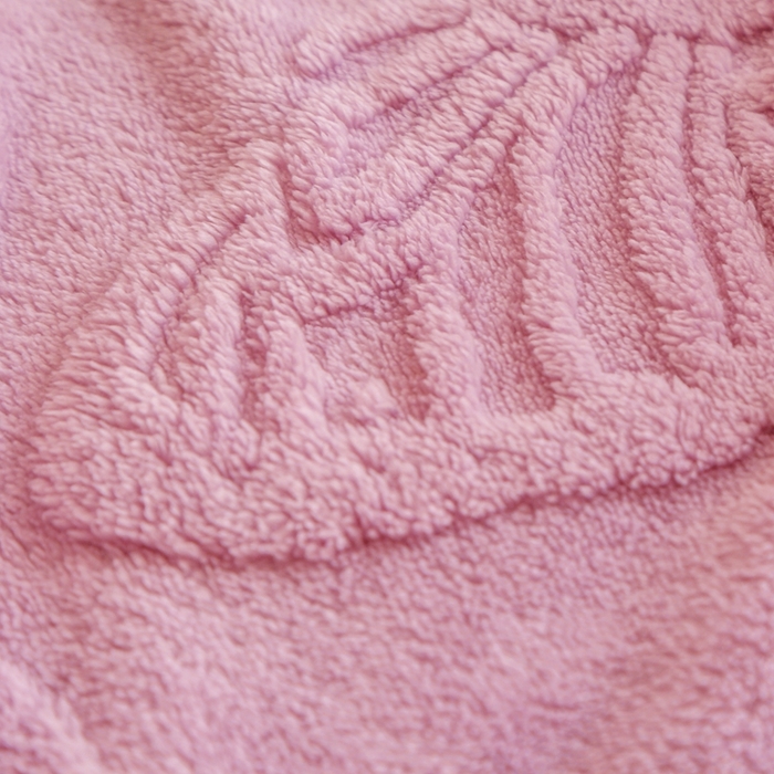 91家纺网 家纺一手货源 找家纺 栩裕纺织 2024新款蝴蝶提花卷边款多功能毛毯 玫瑰粉-卷边款