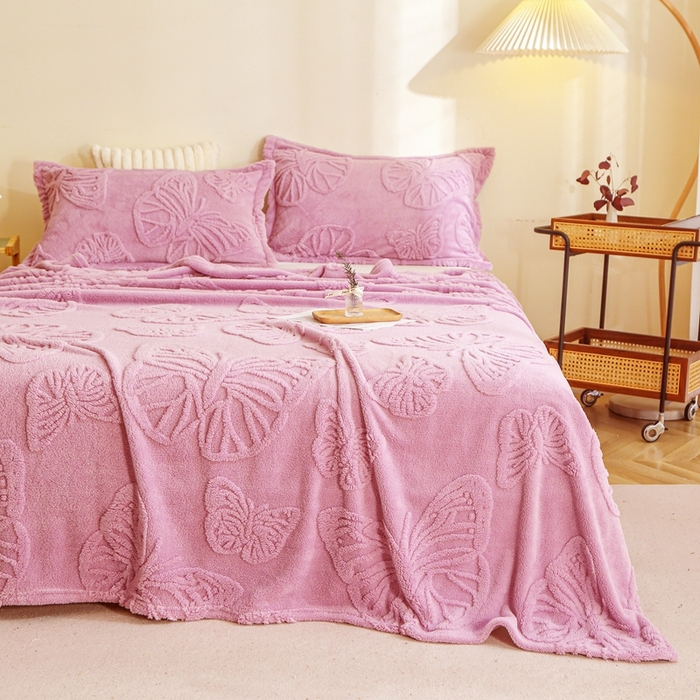 91家纺网 家纺一手货源 找家纺 栩裕纺织 2024新款蝴蝶提花卷边款多功能毛毯 玫瑰粉-卷边款