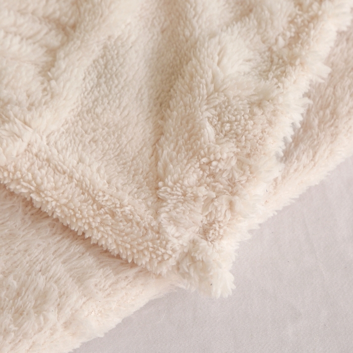 91家纺网 家纺一手货源 找家纺 栩裕纺织 2024新款蝴蝶提花卷边款多功能毛毯 米杏色-卷边款