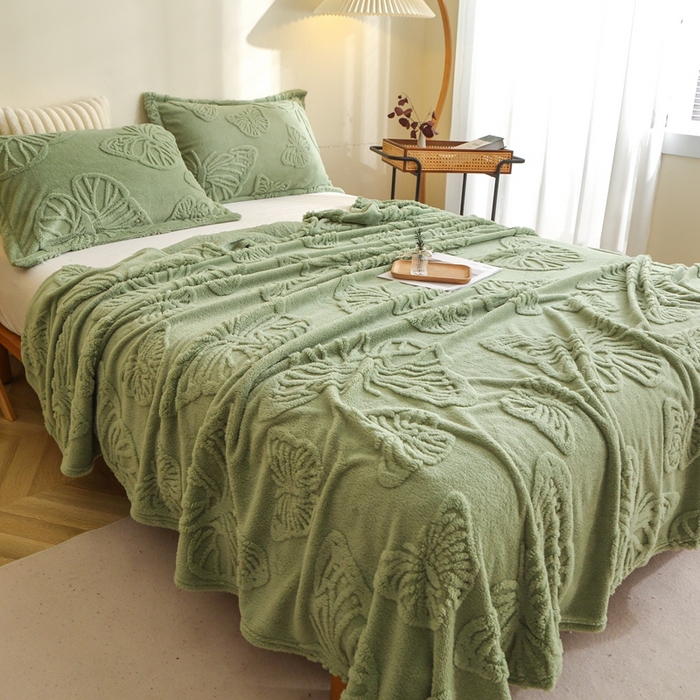 91家纺网 家纺一手货源 找家纺 栩裕纺织 2024新款蝴蝶提花卷边款多功能毛毯 抹茶绿-卷边款