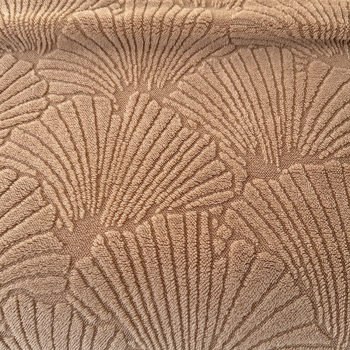 91家纺网 家纺一手货源 找家纺 栩裕纺织 2025新款金贝壳雕花塔芙绒羊羔绒毛毯纯色毯子 咖色