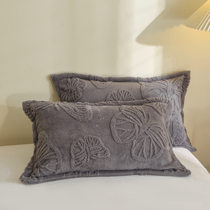 91家纺网 家纺一手货源 找家纺 栩裕纺织 2024新款蝴蝶提花卷边款多功能毛毯 深灰-卷边款