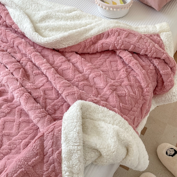 91家纺网 家纺一手货源 找家纺 （总）栩裕纺织2025新款塔夫绒&羊羔绒毛毯家用毯子