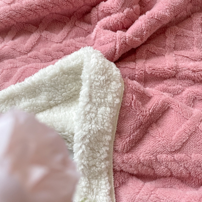 91家纺网 家纺一手货源 找家纺 栩裕纺织2025新款塔夫绒&羊羔绒毛毯家用毯子 塔夫绒-豆沙粉