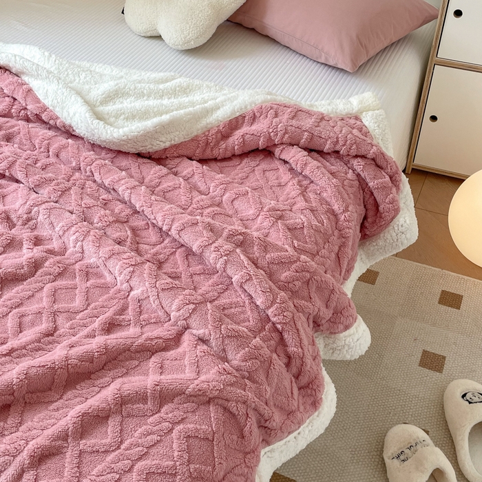 91家纺网 家纺一手货源 找家纺 栩裕纺织2025新款塔夫绒&羊羔绒毛毯家用毯子 塔夫绒-豆沙粉