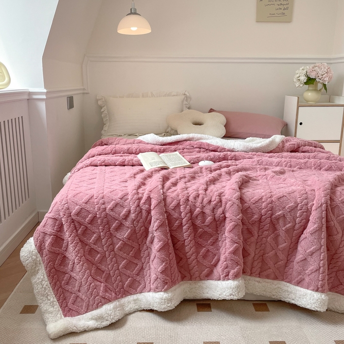 91家纺网 家纺一手货源 找家纺 栩裕纺织2025新款塔夫绒&羊羔绒毛毯家用毯子 塔夫绒-豆沙粉