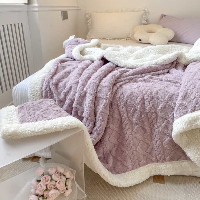 91家纺网 家纺一手货源 找家纺 栩裕纺织2025新款塔夫绒&羊羔绒毛毯家用毯子 塔夫绒-豆沙紫