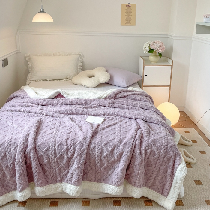 91家纺网 家纺一手货源 找家纺 栩裕纺织2025新款塔夫绒&羊羔绒毛毯家用毯子 塔夫绒-豆沙紫