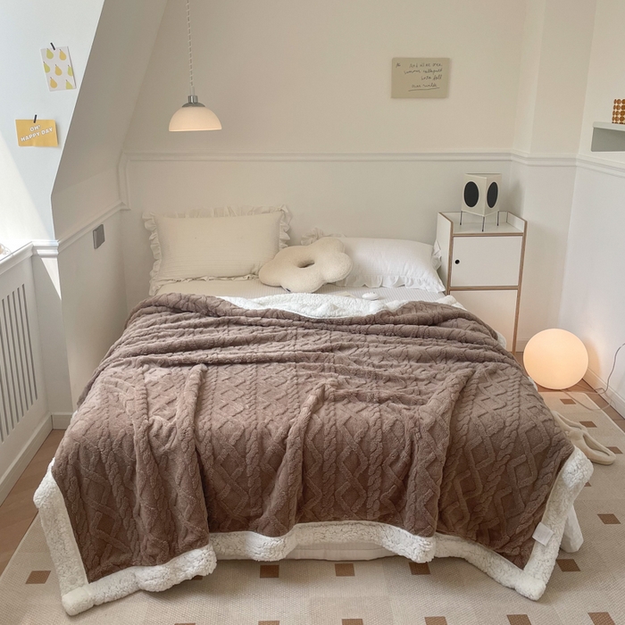 91家纺网 家纺一手货源 找家纺 栩裕纺织2025新款塔夫绒&羊羔绒毛毯家用毯子 塔夫绒-咖