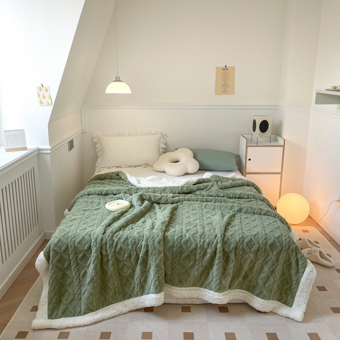 91家纺网 家纺一手货源 找家纺 栩裕纺织2025新款塔夫绒&羊羔绒毛毯家用毯子 塔夫绒-抹茶绿