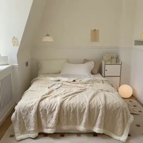 91家纺网 家纺一手货源 找家纺 栩裕纺织2025新款塔夫绒&羊羔绒毛毯家用毯子 塔夫绒-奶白