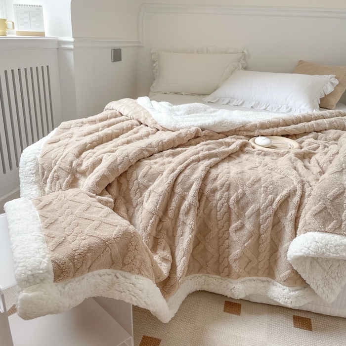 91家纺网 家纺一手货源 找家纺 栩裕纺织2025新款塔夫绒&羊羔绒毛毯家用毯子 塔夫绒-浅咖