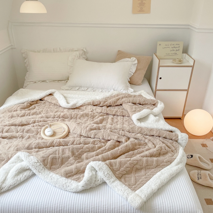 91家纺网 家纺一手货源 找家纺 栩裕纺织2025新款塔夫绒&羊羔绒毛毯家用毯子 塔夫绒-浅咖