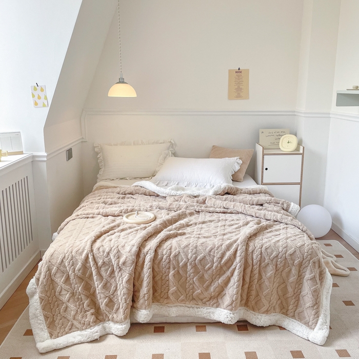 91家纺网 家纺一手货源 找家纺 栩裕纺织2025新款塔夫绒&羊羔绒毛毯家用毯子 塔夫绒-浅咖