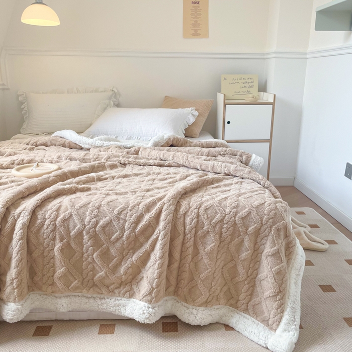 91家纺网 家纺一手货源 找家纺 栩裕纺织2025新款塔夫绒&羊羔绒毛毯家用毯子 塔夫绒-浅咖