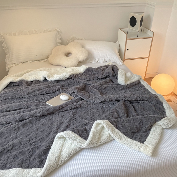 91家纺网 家纺一手货源 找家纺 栩裕纺织2025新款塔夫绒&羊羔绒毛毯家用毯子 塔夫绒-绅士灰